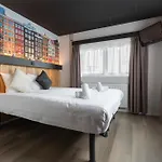 Botel Отель 3*