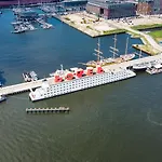 Botel Отель