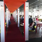Отель Botel 3*
