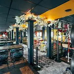 Hotel Botel