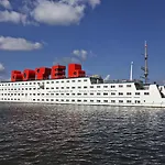 Hotel Botel 3*