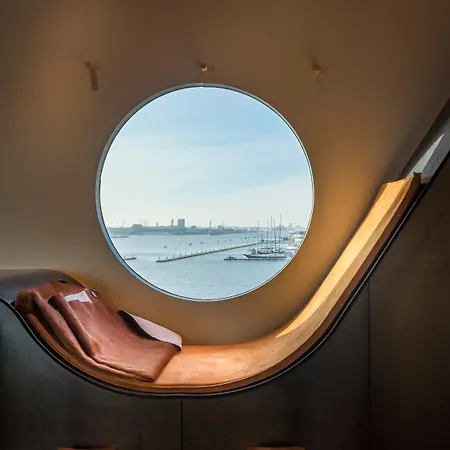 Botel Hotell 3*