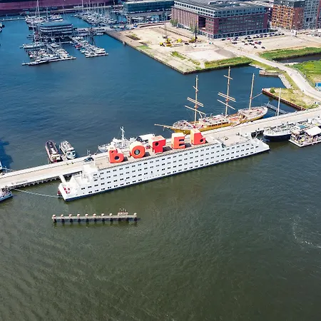 Botel Hotell