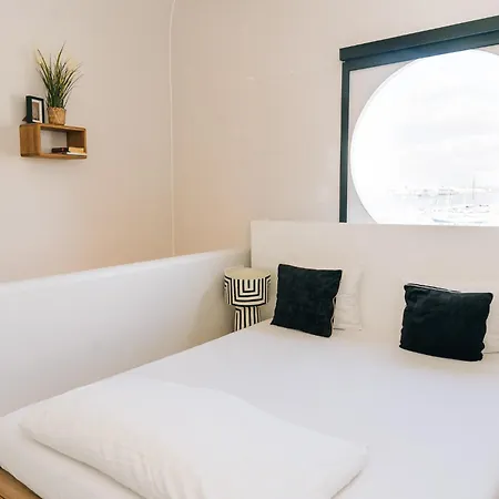 Hotel Botel 3*