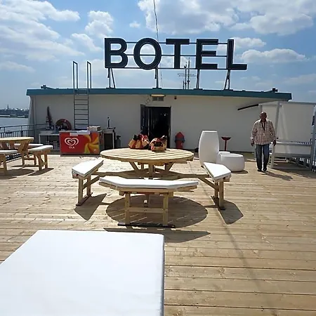 Botel 3* אמסטרדם