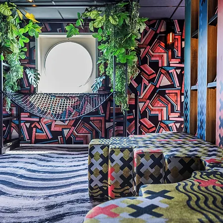 Hotell Botel 3*