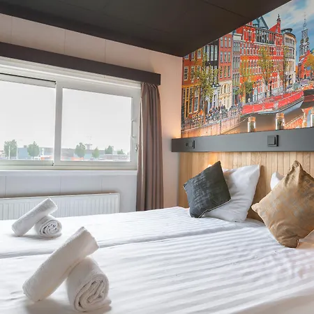 Botel Hotel 3*